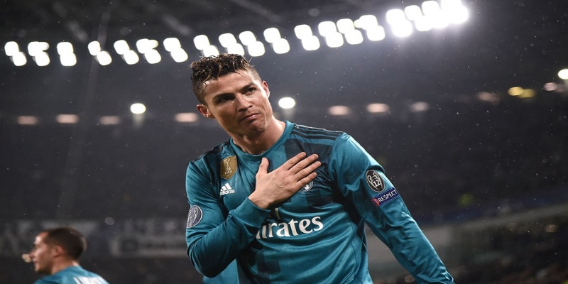 Ronaldo rời Real Madrid