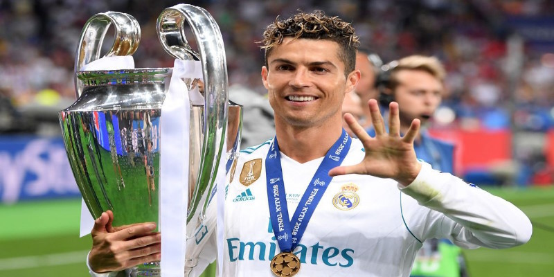 Ronaldo - Tượng đài bất diệt của người hâm mộ Real Madrid